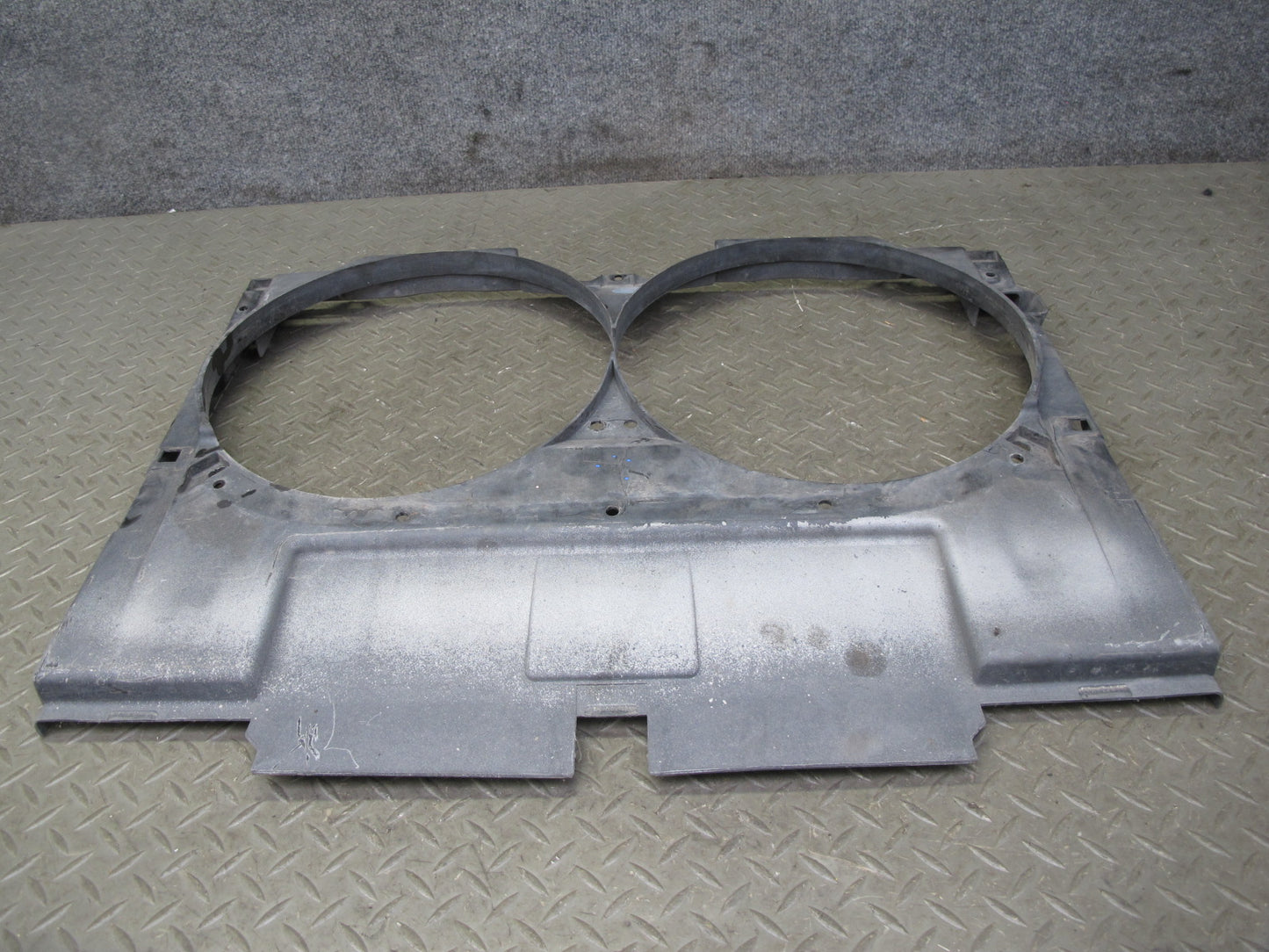 96-99 Mercedes W140 C140 Cl-class Engine Radiator Cooling Fan Motor Shroud OEM