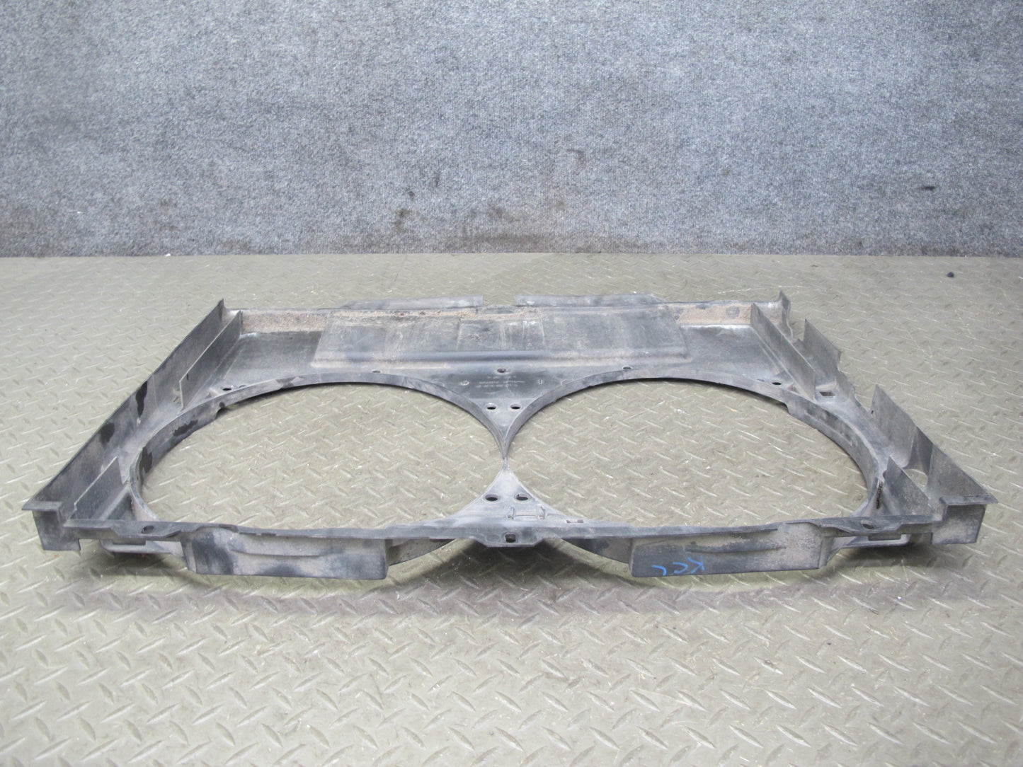 96-99 Mercedes W140 C140 Cl-class Engine Radiator Cooling Fan Motor Shroud OEM