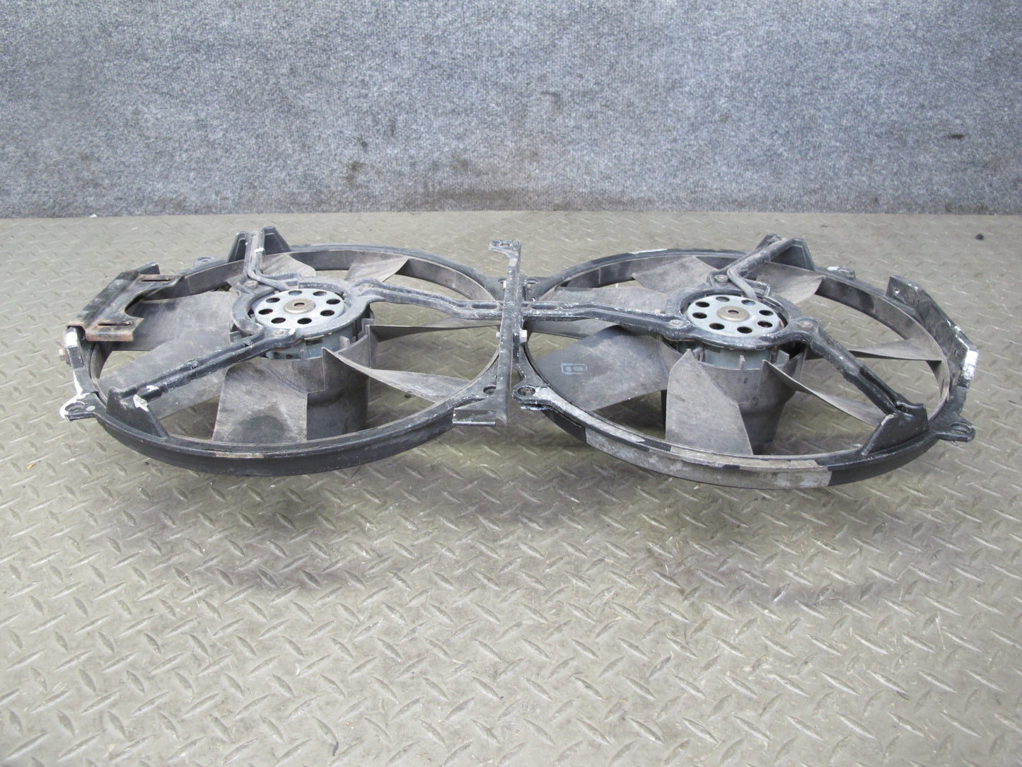 96-99 Mercedes W140 C140 CL600 Set of 2 Engine Radiator Cooling Fan Motor OEM