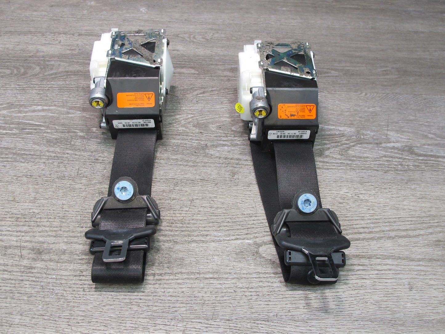 05-08 MERCEDES R171 SLK350 FRONT RIGHT & LEFT SIDE SEATBELT RETRACTOR SET OEM