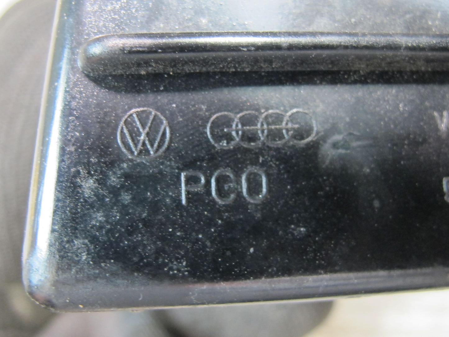 85-88 Volkswagen Scirocco MK2 Front Center Console Ashtray Black 533857321A OEM