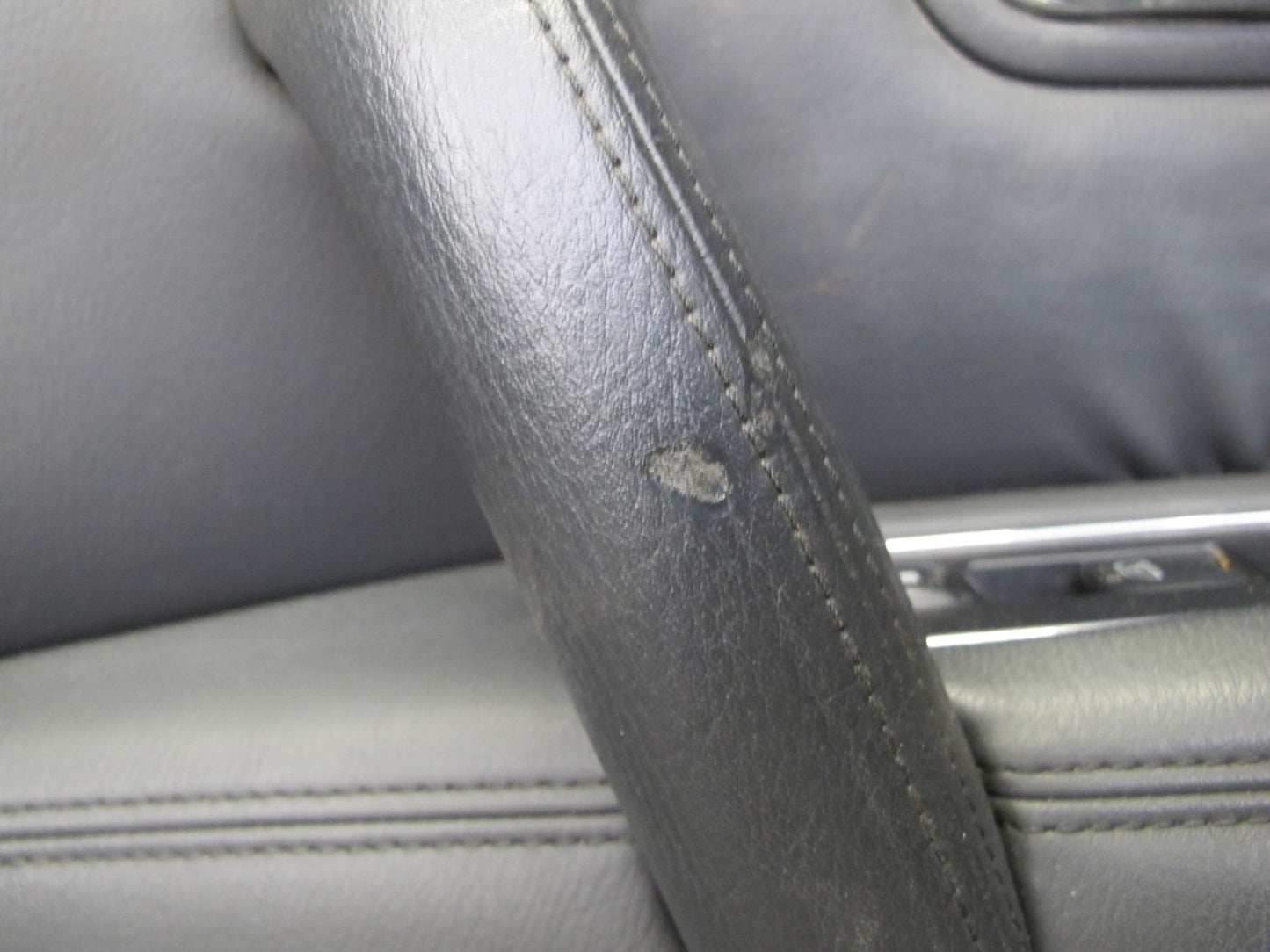 2011-2012 Infiniti QX56 Front Right & Left Side Interior Door Panel Set