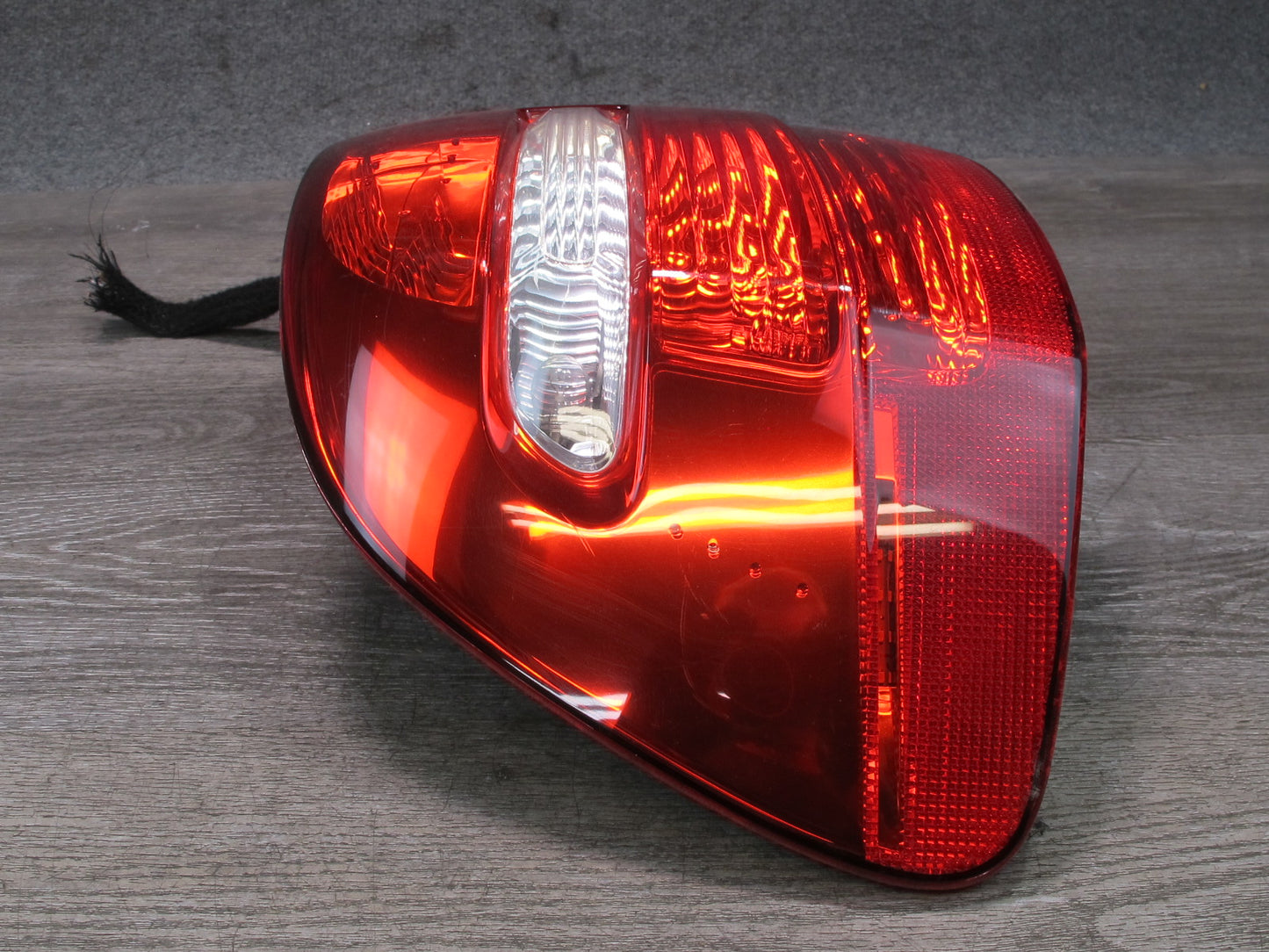 2008-2010 Porsche Cayenne 957 Rear Left Tail Light Lamp 7L5945207A