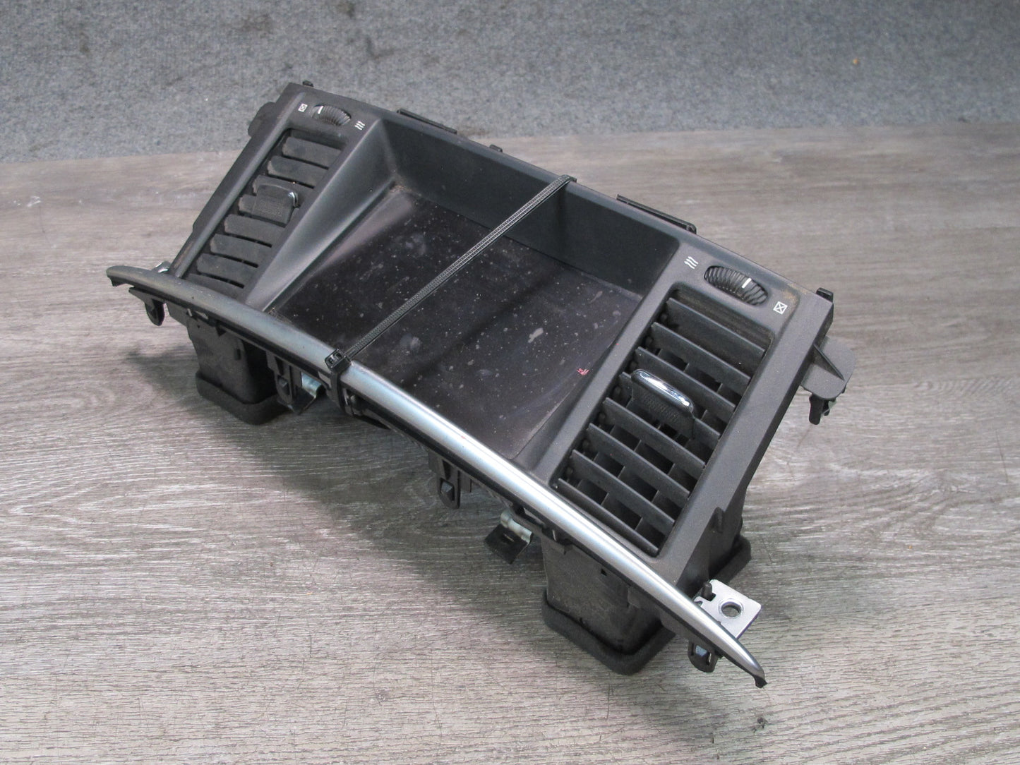 2011-2017 Infiniti QX56 QX80 Front Dashboard Center Display W/ Air Vent Grille