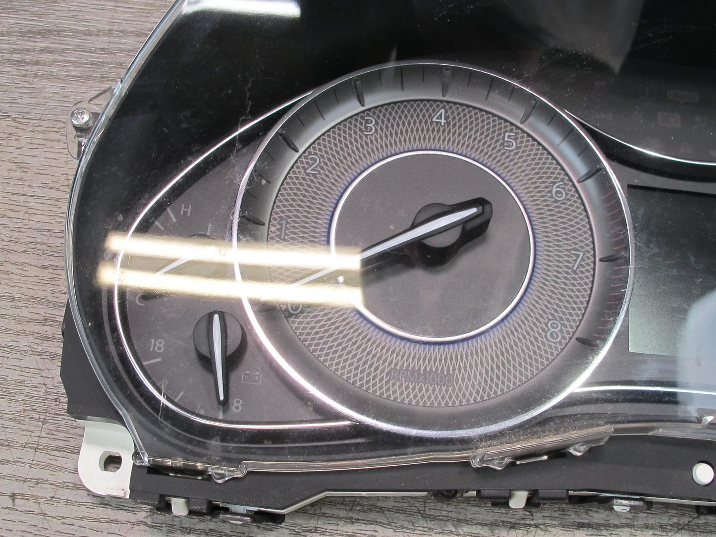 2011-2012 Infiniti QX56 MPH Instrument Panel Cluster Speedometer Gauge
