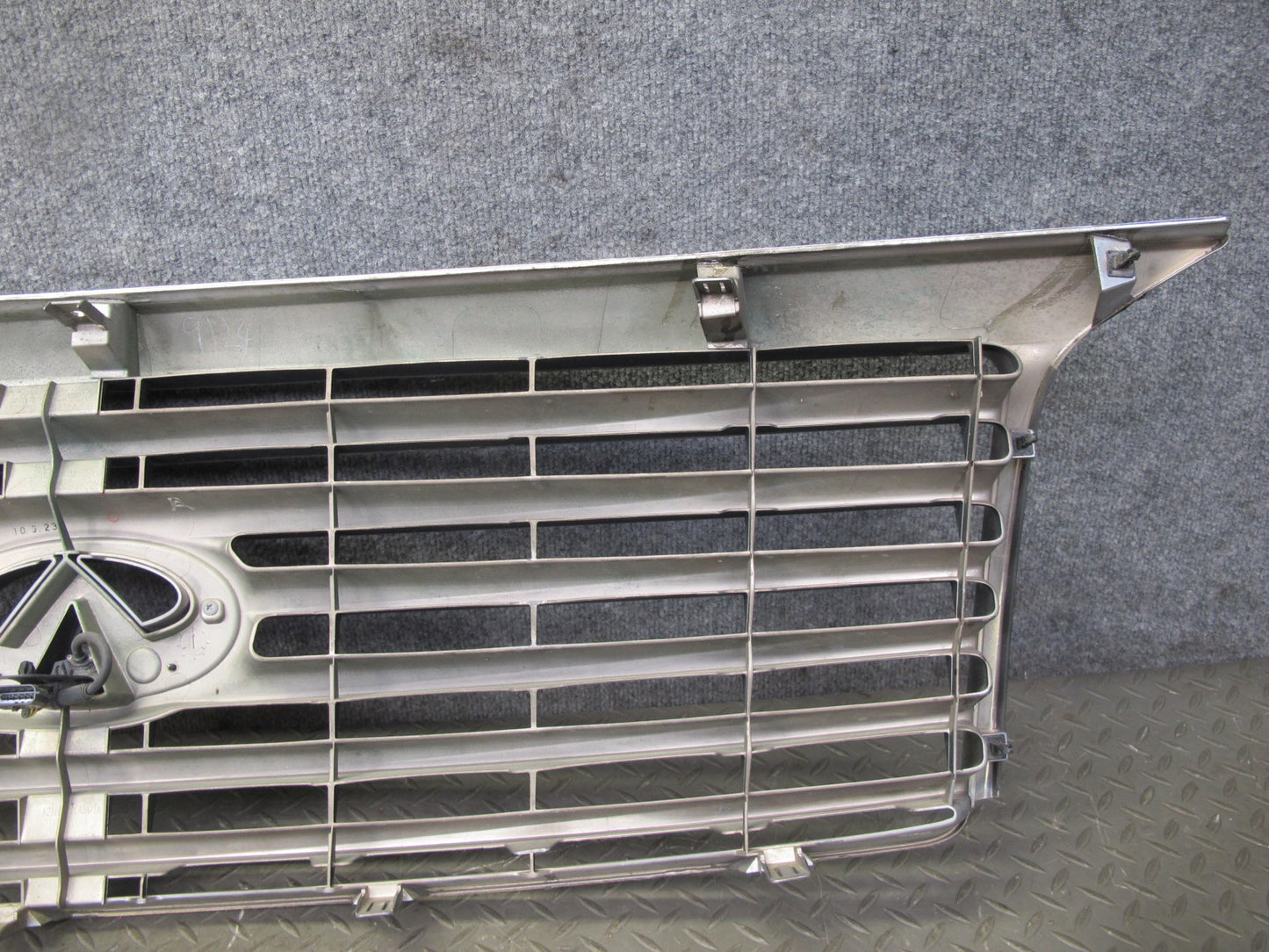 2011-2012 Infiniti QX56 Front Bumper Upper Chrome Grille W/ Camera