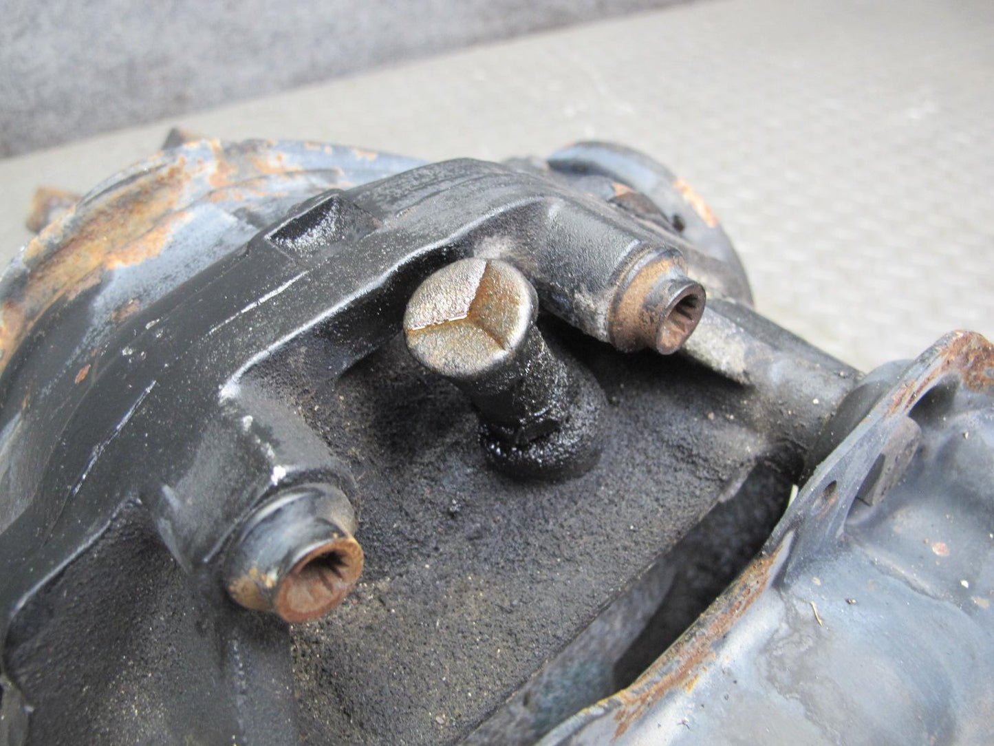 96-97 Mercedes W140 C140 CL600 Rear Axle Differential Carrier 2.65 108k OEM