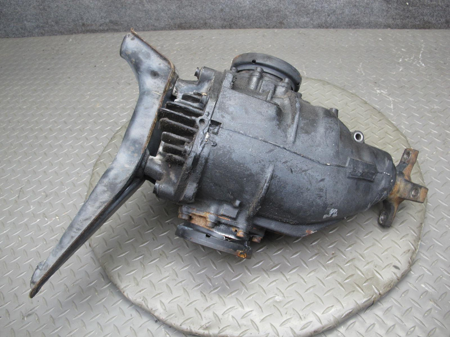 96-97 Mercedes W140 C140 CL600 Rear Axle Differential Carrier 2.65 108k OEM
