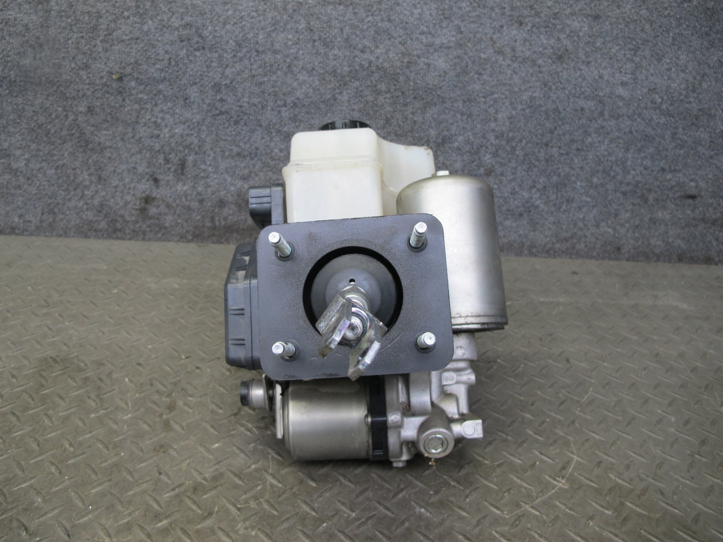 2011-2013 Infiniti QX56 Power Brake Booster Hydraulic Pump
