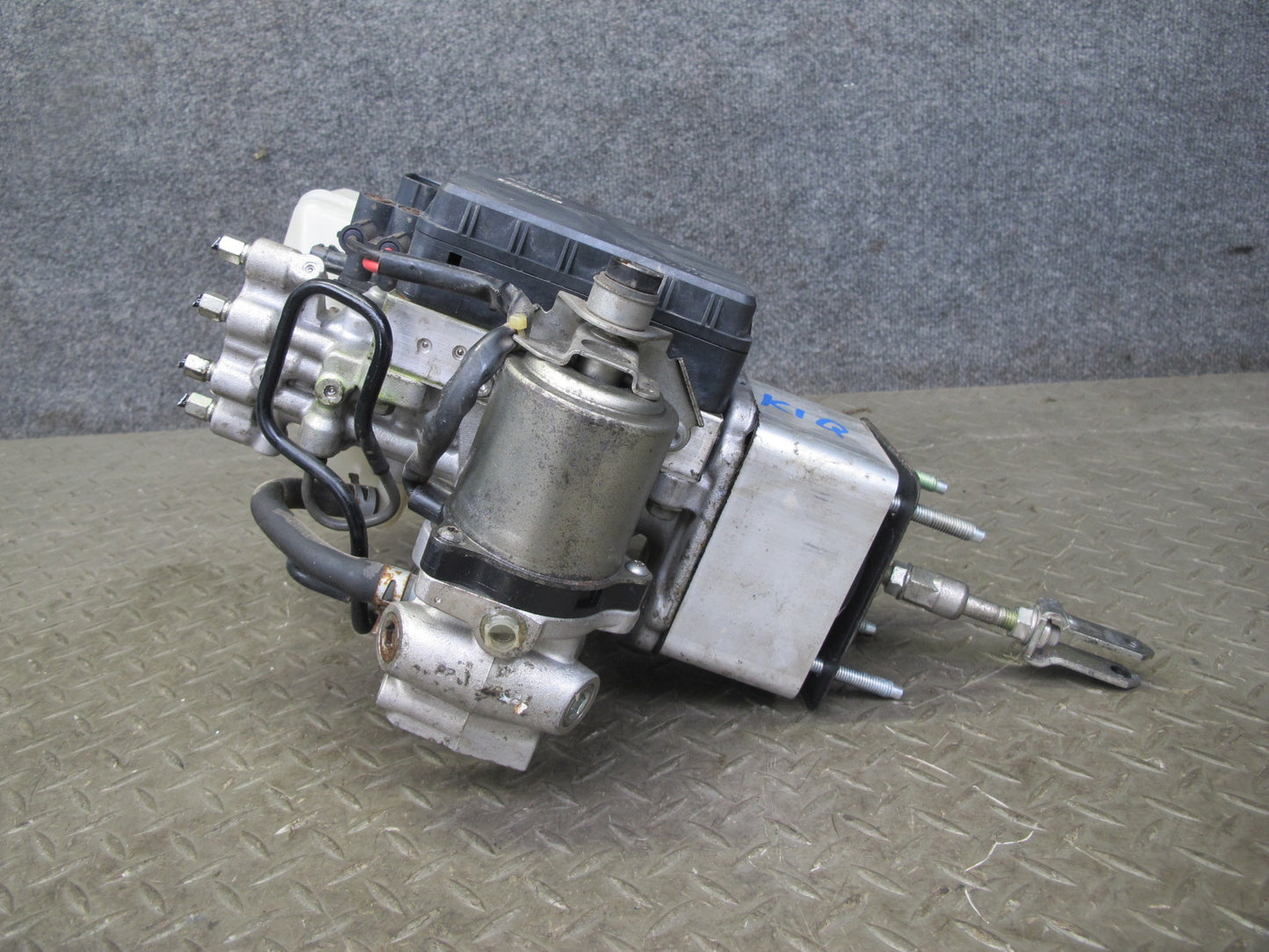 2011-2013 Infiniti QX56 Power Brake Booster Hydraulic Pump