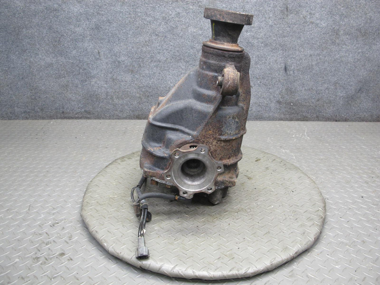 90-96 Nissan Z32 300ZX Turbo Rear Differential Carrier 3.69 Ratio 189K Miles OEM