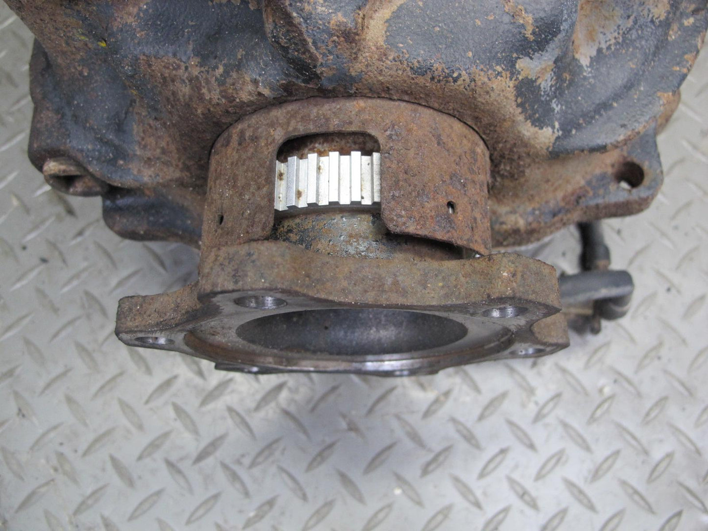 90-96 Nissan Z32 300ZX Turbo Rear Differential Carrier 3.69 Ratio 189K Miles OEM
