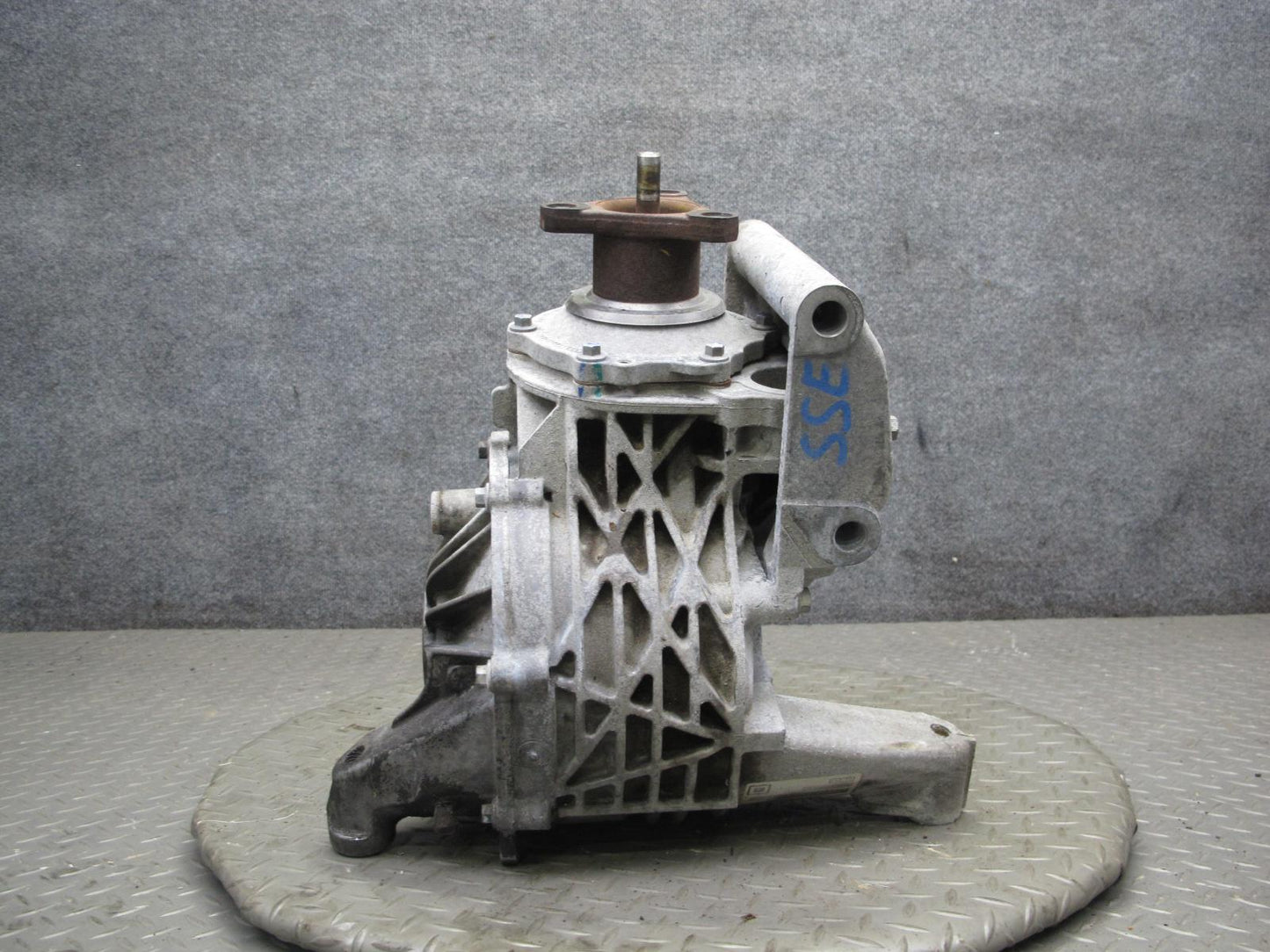 07-09 Saturn SKY Solstice Turbo M/T Rear Differential Carrier 3.73 Ratio 88K OEM