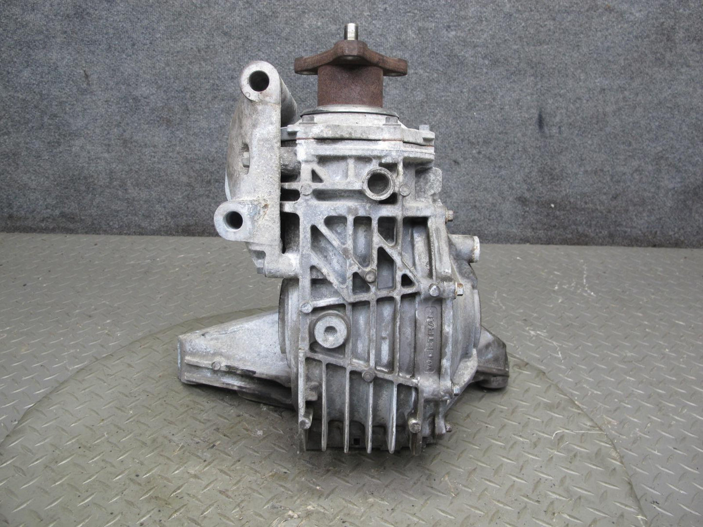 07-09 Saturn SKY Solstice Turbo M/T Rear Differential Carrier 3.73 Ratio 88K OEM
