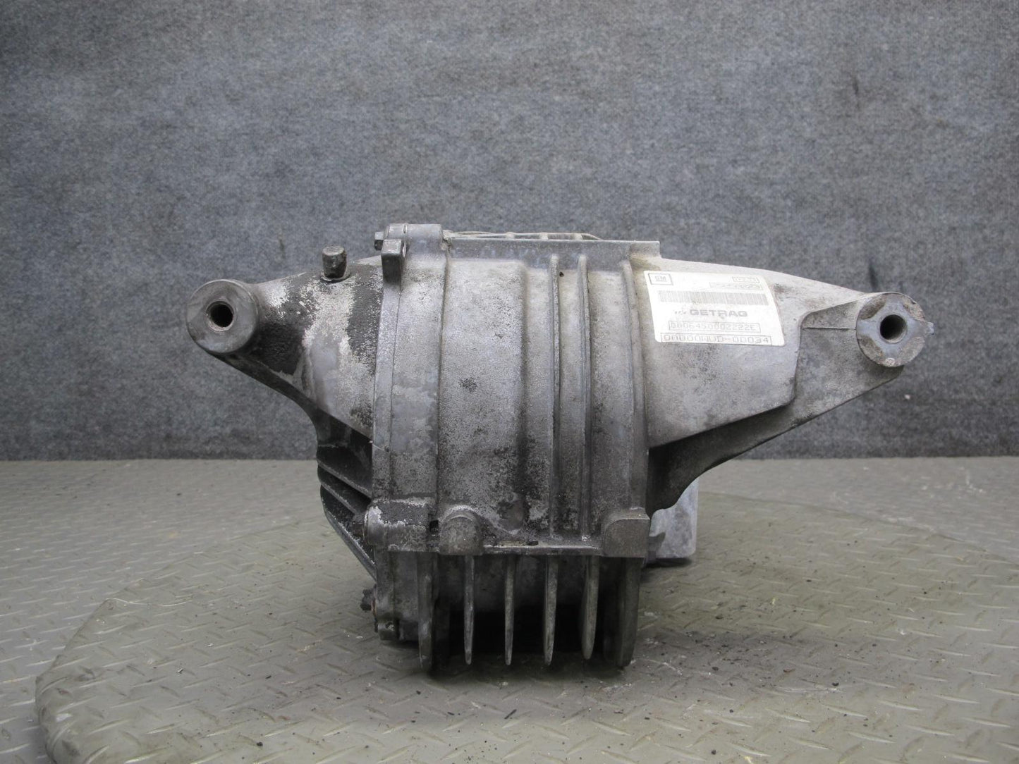 07-09 Saturn SKY Solstice Turbo M/T Rear Differential Carrier 3.73 Ratio 88K OEM
