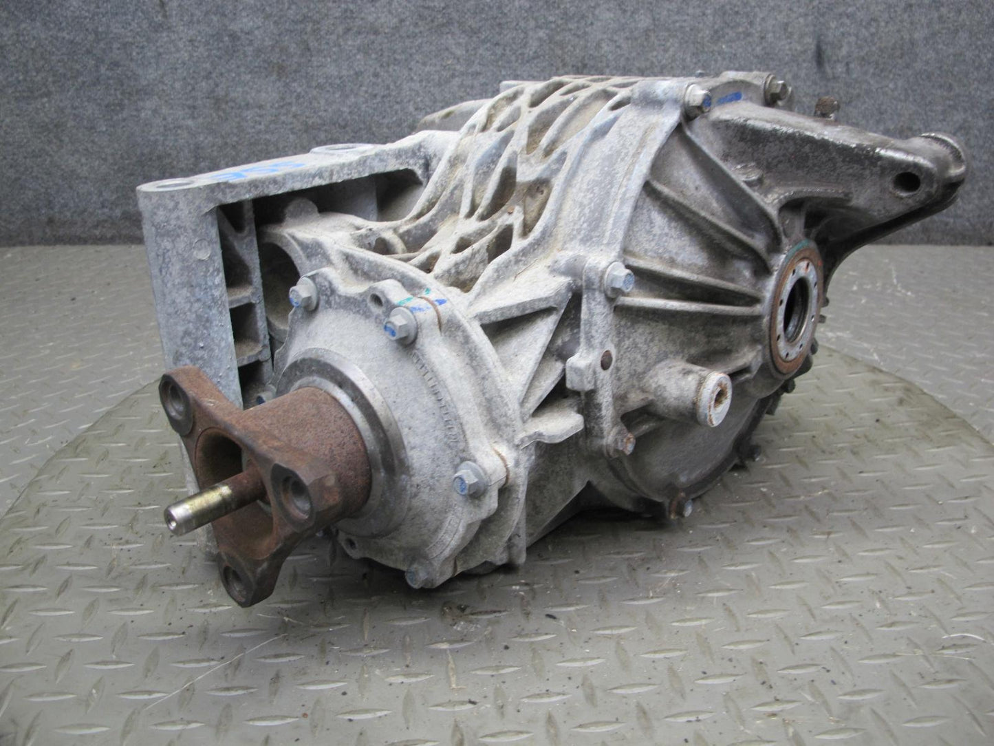 07-09 Saturn SKY Solstice Turbo M/T Rear Differential Carrier 3.73 Ratio 88K OEM