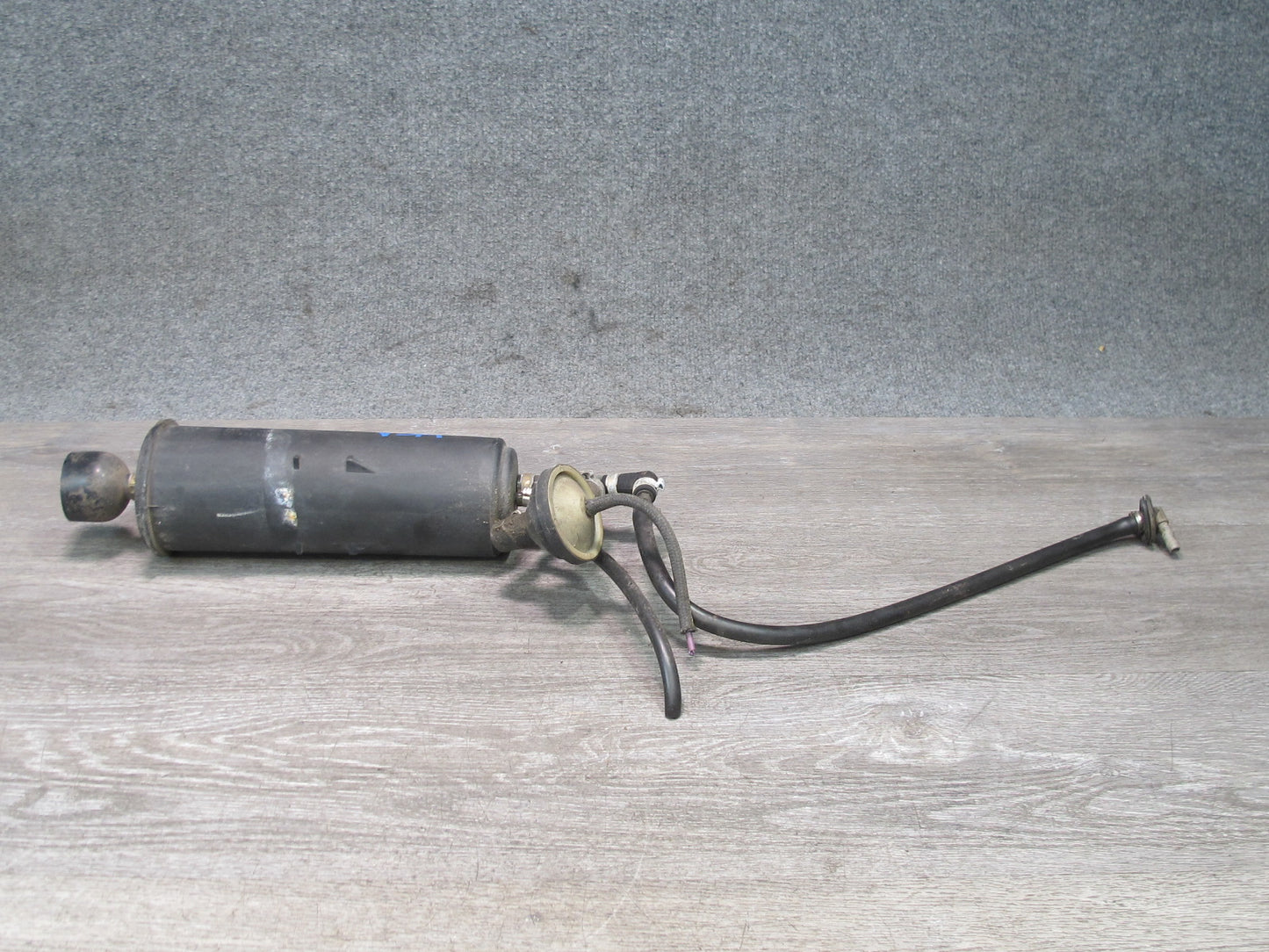 86-89 VW Scirocco Charcoal Canister & Vacuum Control Valve Assy 171201813 OEM
