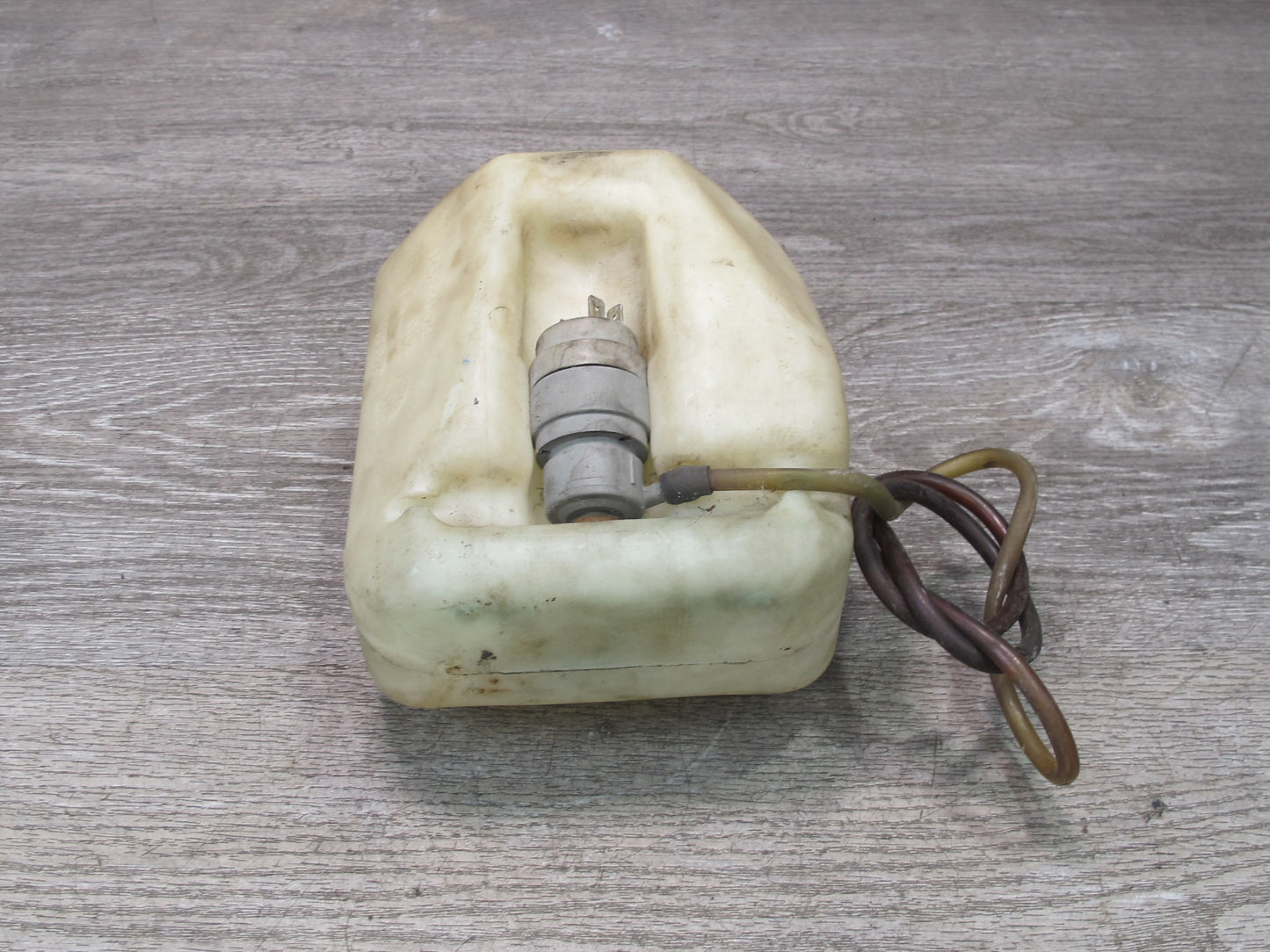 85-88 VW Scirocco Windshield Washer Fluid Reservoir Tank w Pump 321955453E OEM