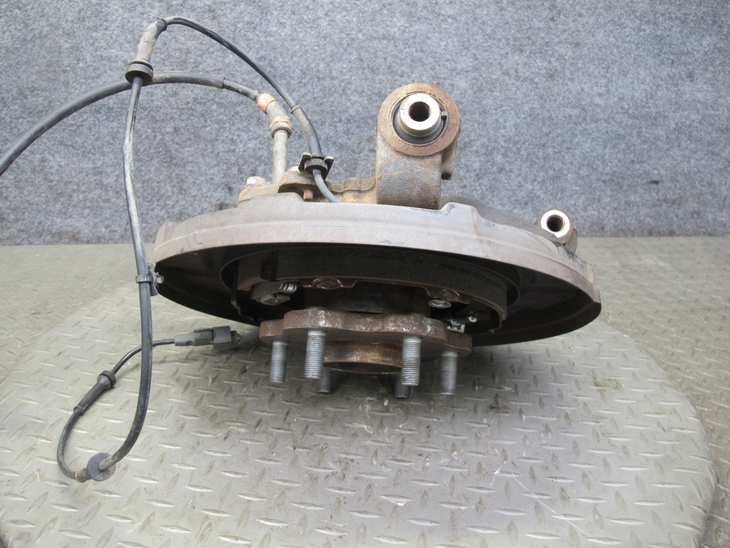 2011-2017 Infiniti QX56 QX80 AWD Rear Left Spindle Knuckle Wheel Hub Bearing