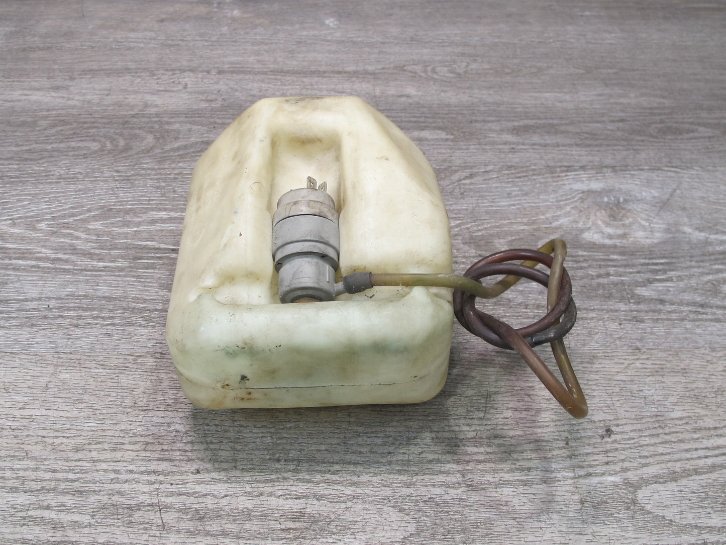 85-88 VW Scirocco Windshield Washer Fluid Reservoir Tank w Pump 321955453E OEM