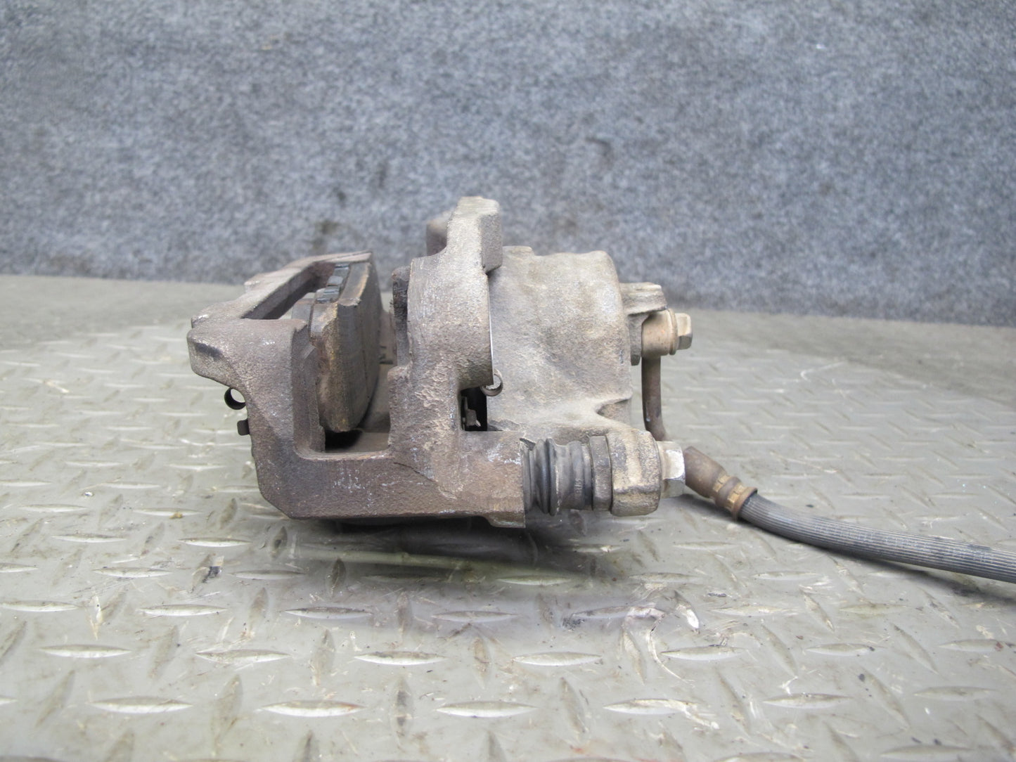 2011-2020 Infiniti QX56 QX80 RWD Rear Left & Right Side Brake Caliper Set of 2