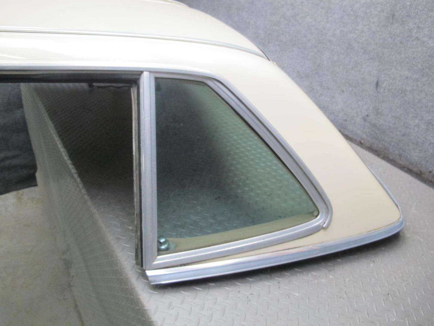 73-89 Mercedes R107 Convertible Hardtop Hard TOP Roof Panel w Glass 51K Mile OEM