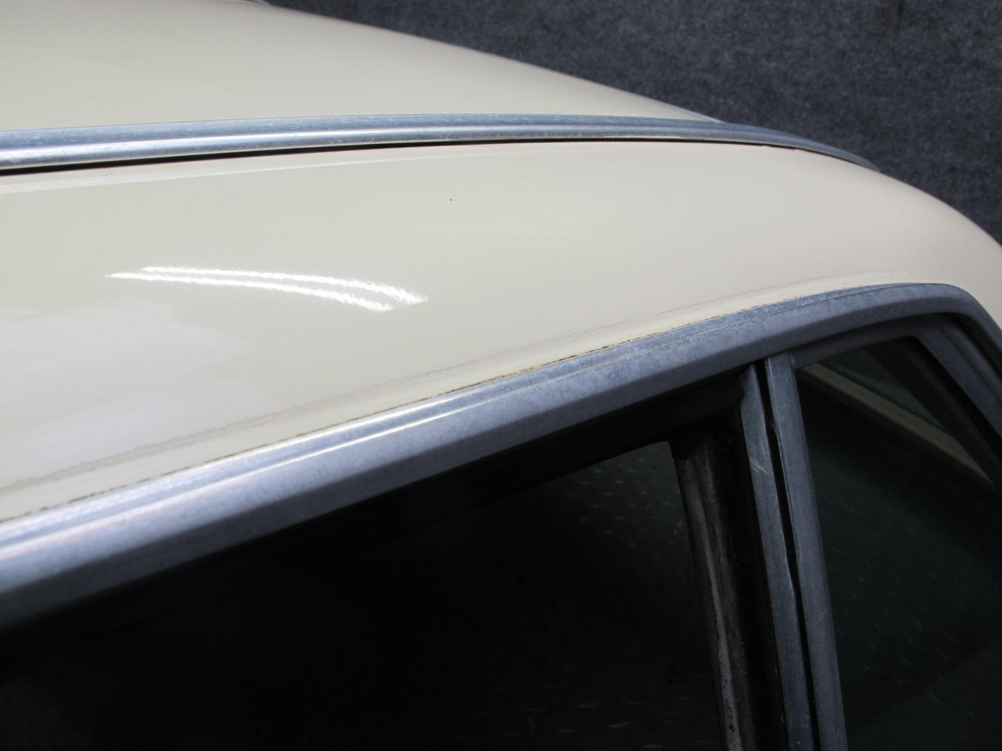 73-89 Mercedes R107 Convertible Hardtop Hard TOP Roof Panel w Glass 51K Mile OEM