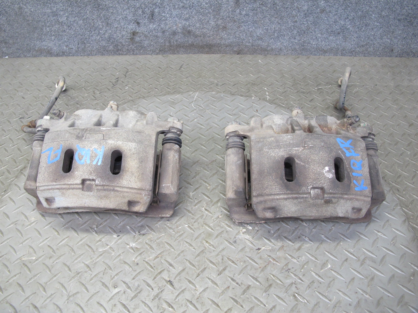 2011-2020 Infiniti QX56 QX80 RWD Front Left & Right Side Brake Caliper Set of 2