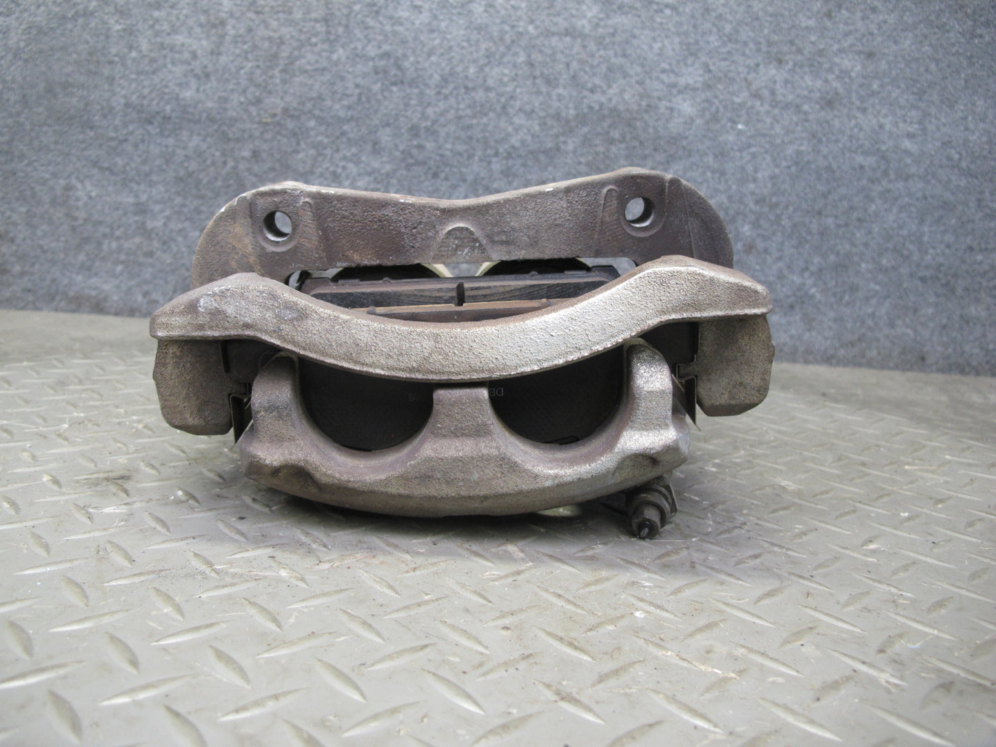 2011-2020 Infiniti QX56 QX80 RWD Front Left & Right Side Brake Caliper Set of 2