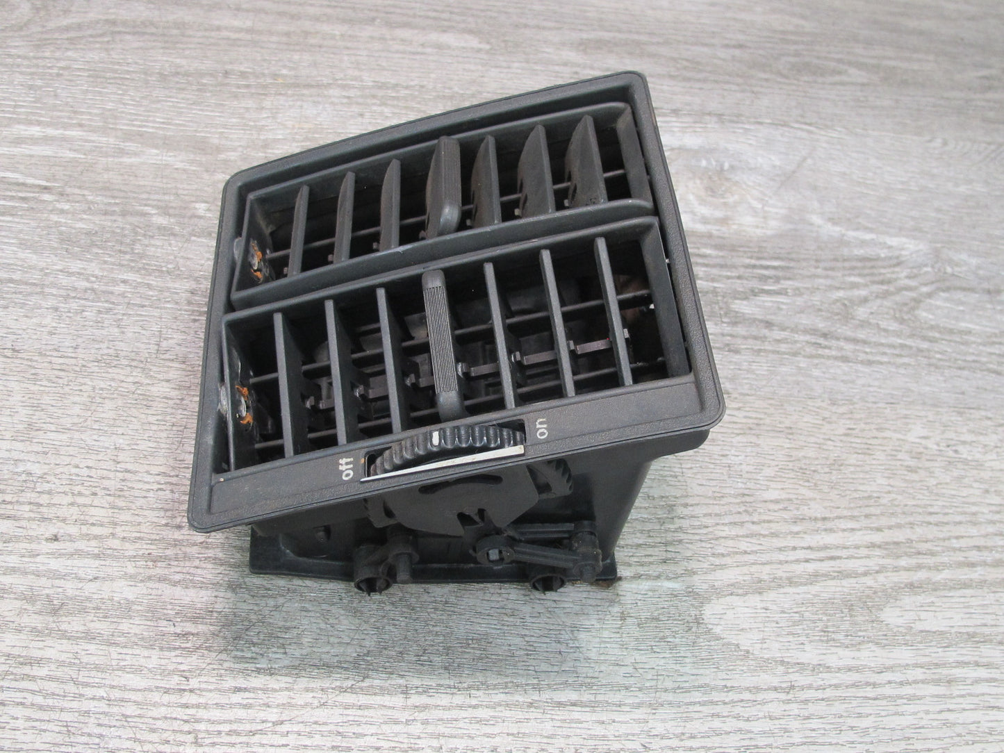 85-88 Volkswagen Scirocco MK2 Set of 5 Dash Center Right Left Air Vent Black OEM