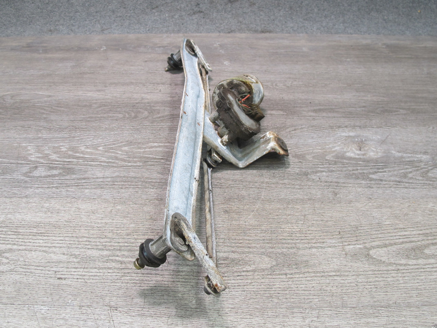 82-89 VW Scirocco Windshield Wiper Transmission Linkage w Motor 533955113C OEM