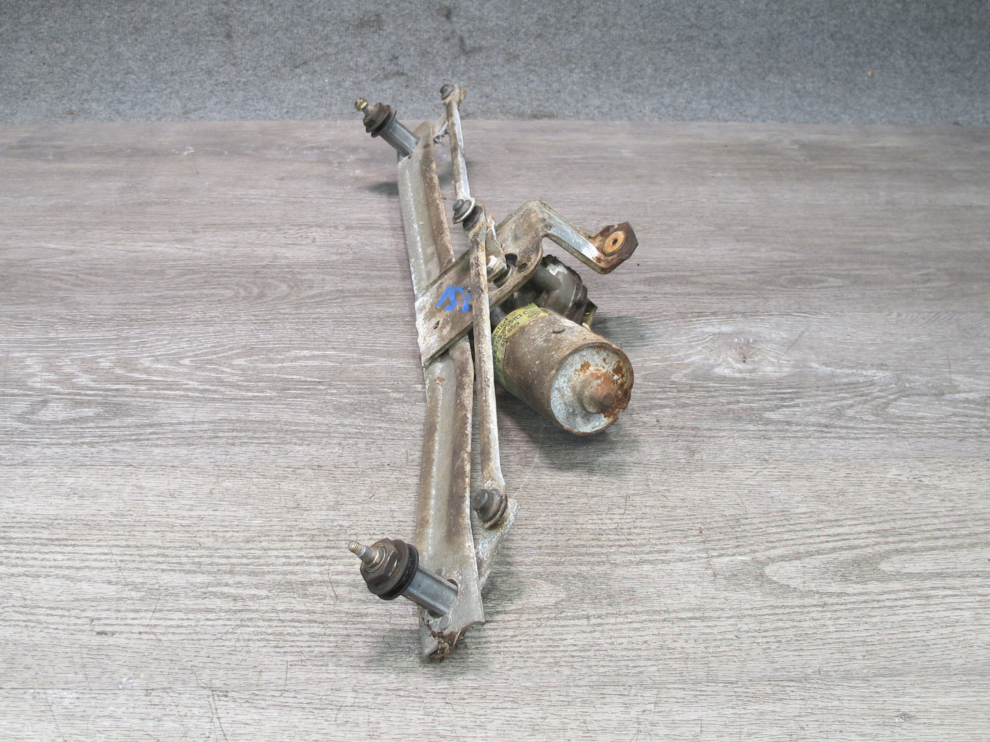 82-89 VW Scirocco Windshield Wiper Transmission Linkage w Motor 533955113C OEM