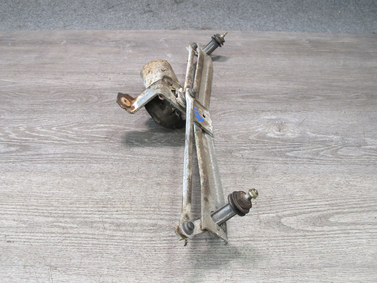 82-89 VW Scirocco Windshield Wiper Transmission Linkage w Motor 533955113C OEM