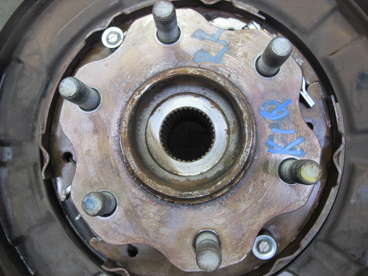 2011-2017 Infiniti QX56 QX80 AWD Rear Right Spindle Knuckle Wheel Hub Bearing