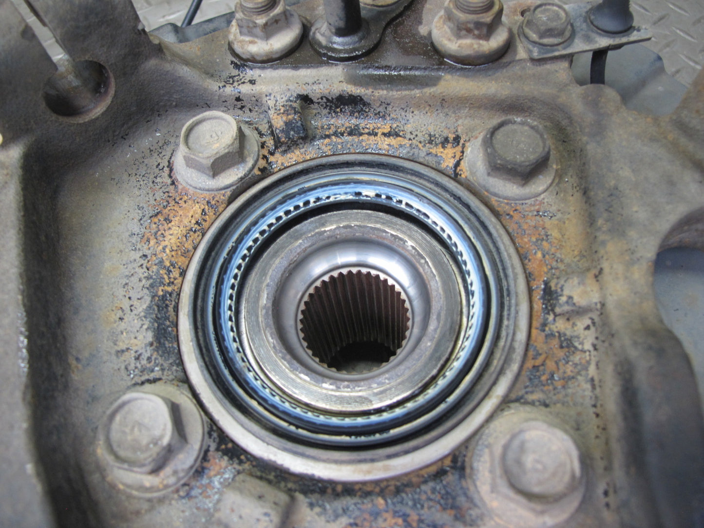 2011-2017 Infiniti QX56 QX80 AWD Rear Right Spindle Knuckle Wheel Hub Bearing