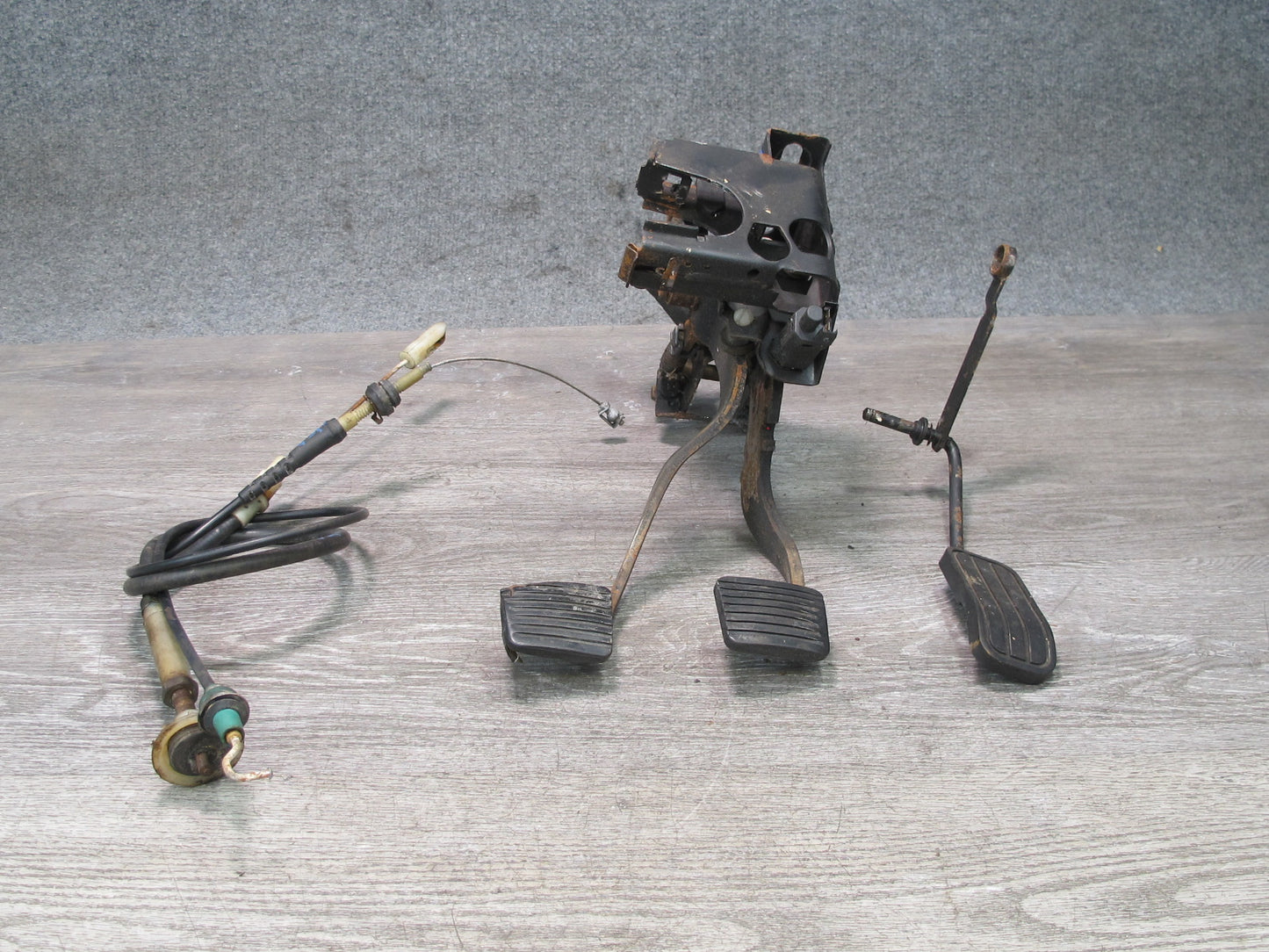 86-88 VW Scirocco MK2 M/T Gas Acceleration Clutch Brake Pedal Set w Cable OEM