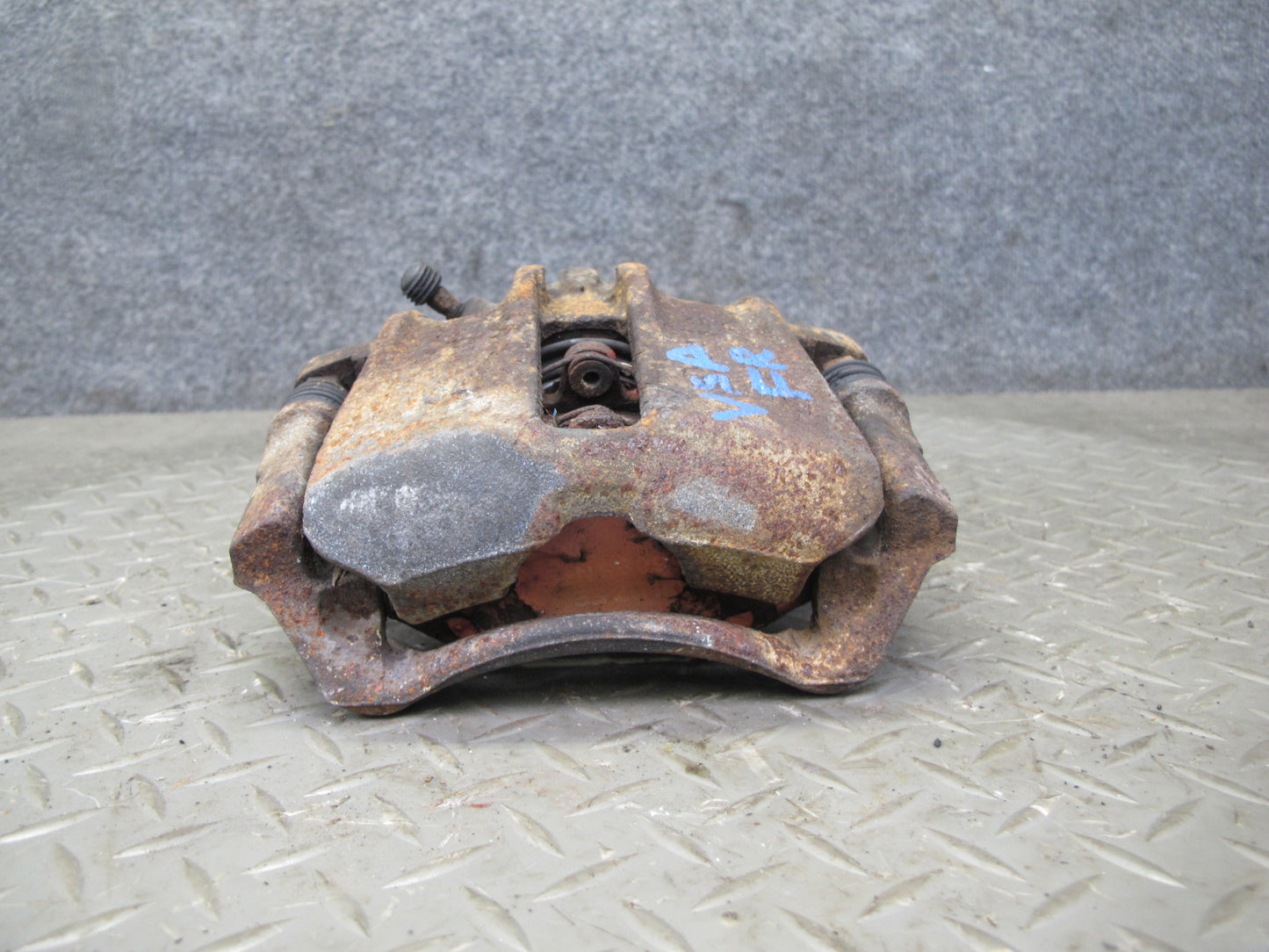 86-88 Volkswagen VW Scirocco Set of 2 Front Left & Right Brake Caliper OEM