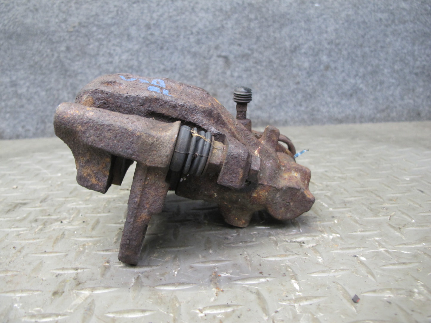 87-88 Volkswagen Scirocco MK2 16V Set of 2 Rear Left & Right Brake Caliper OEM