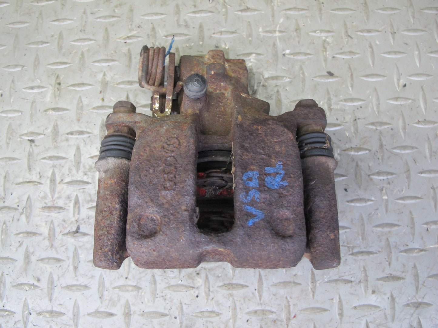87-88 Volkswagen Scirocco MK2 16V Set of 2 Rear Left & Right Brake Caliper OEM