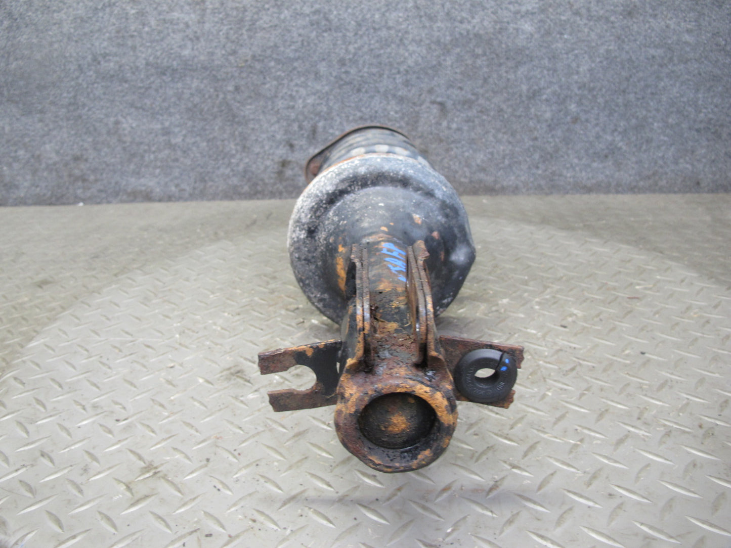 86-88 Volkswagen Scirocco MK2 Front Strut Shock Absorber Set OEM