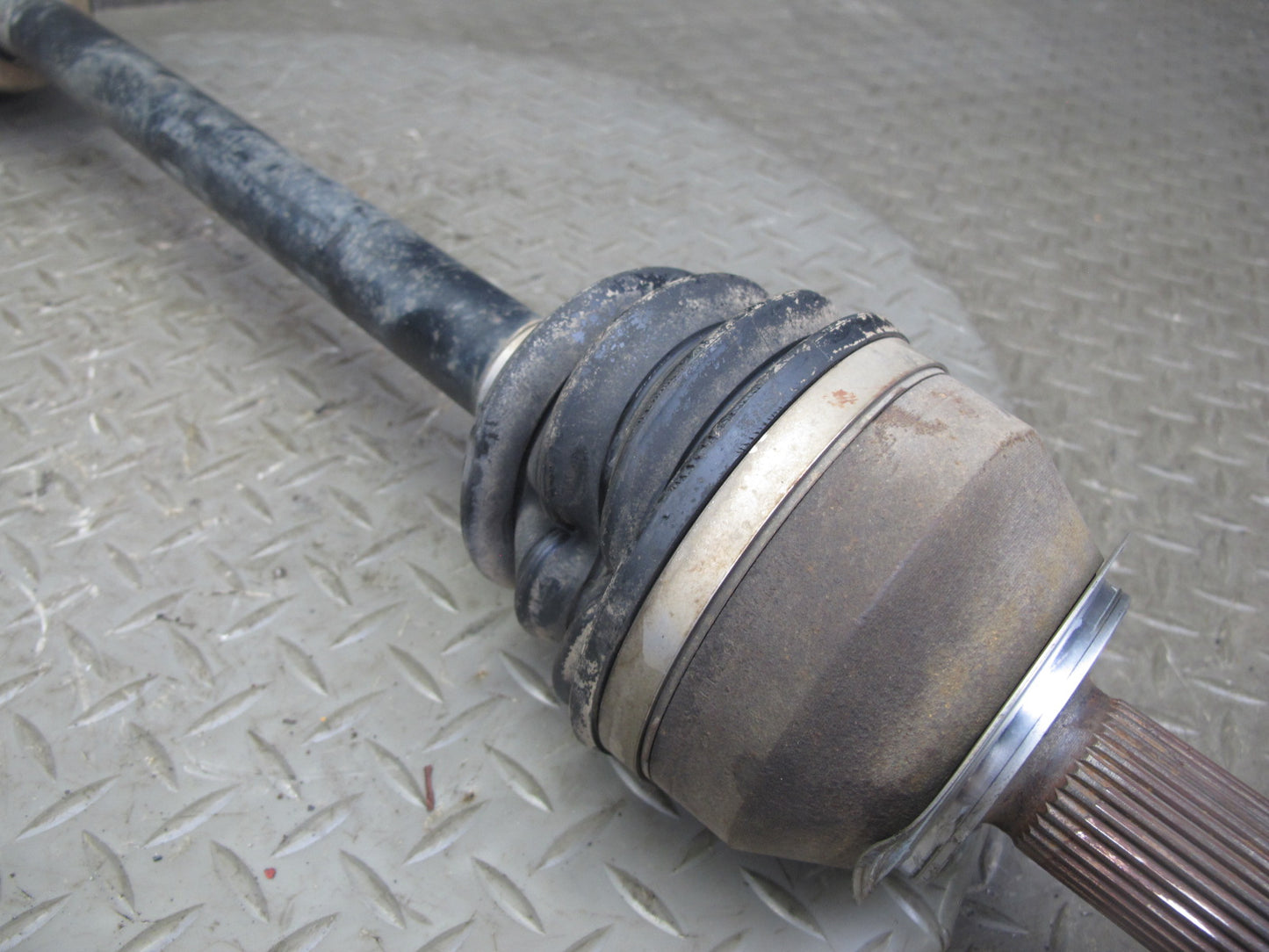 2011-2020 Infiniti QX56 QX80 RWD Rear Right Pass Side Suspension Axle Shaft