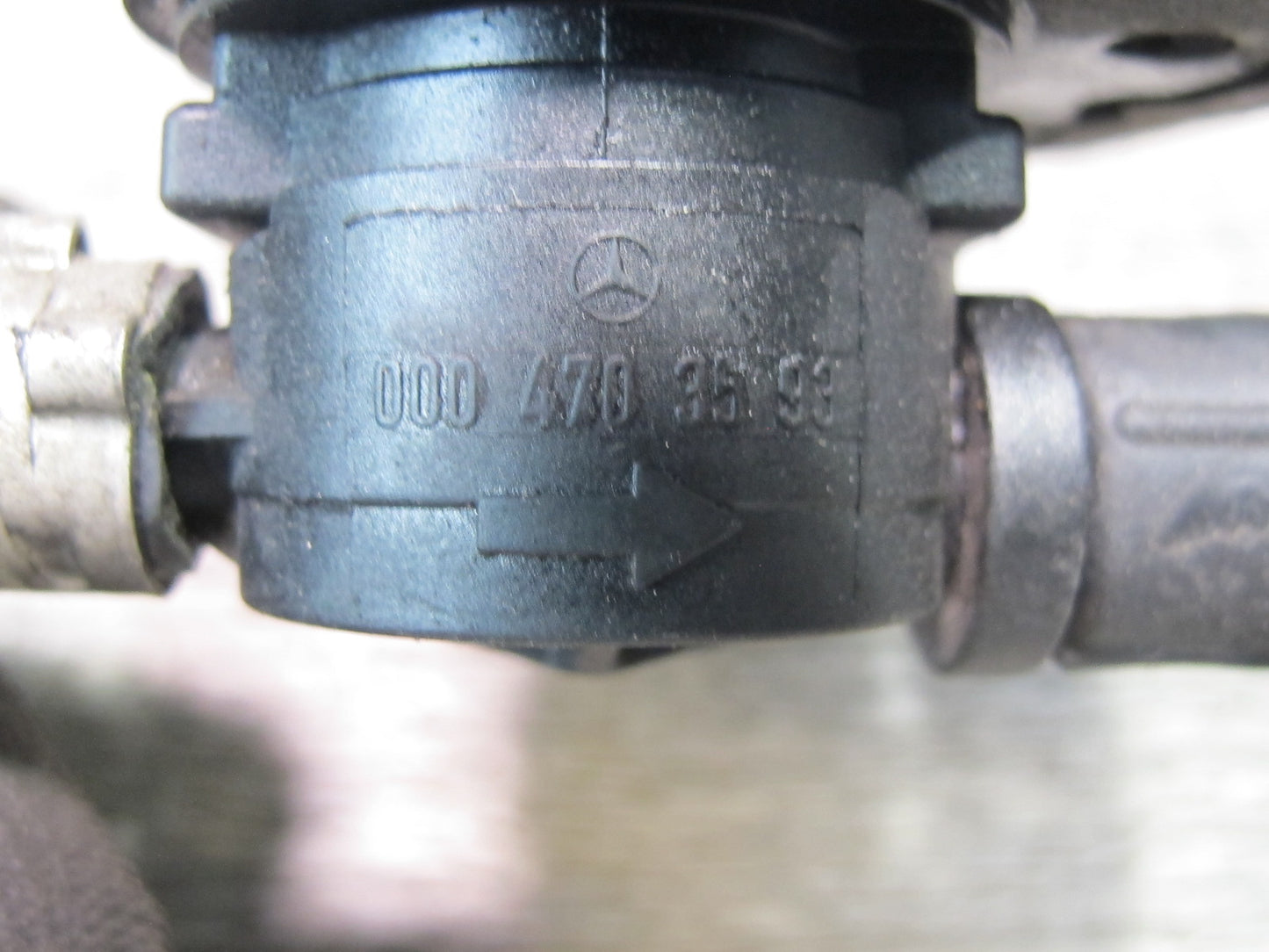 05-11 Mercedes R171 Slk-class Fuel Vapor Purge Control Valve 0004703593 OEM