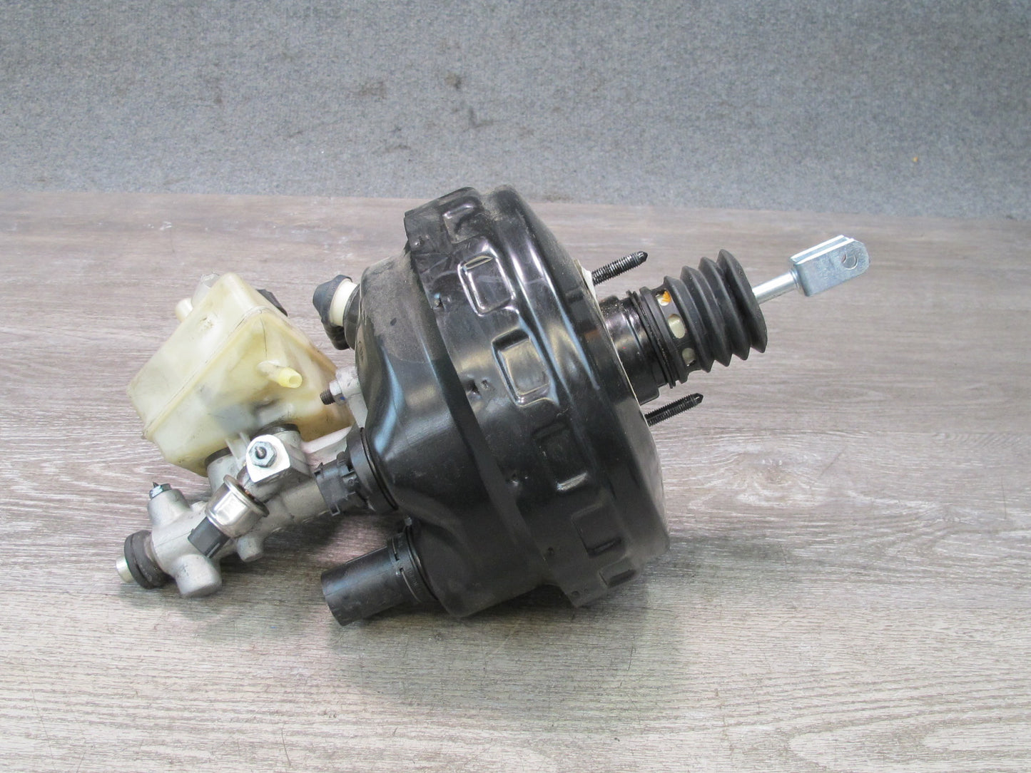 05-11 Mercedes R171 Slk-class Brake Master Cylinder Booster Fluid Reservoir OEM