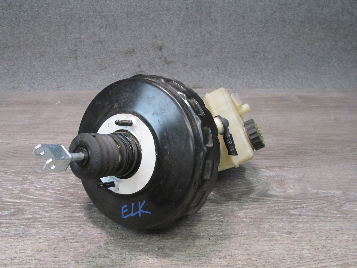 05-11 Mercedes R171 Slk-class Brake Master Cylinder Booster Fluid Reservoir OEM