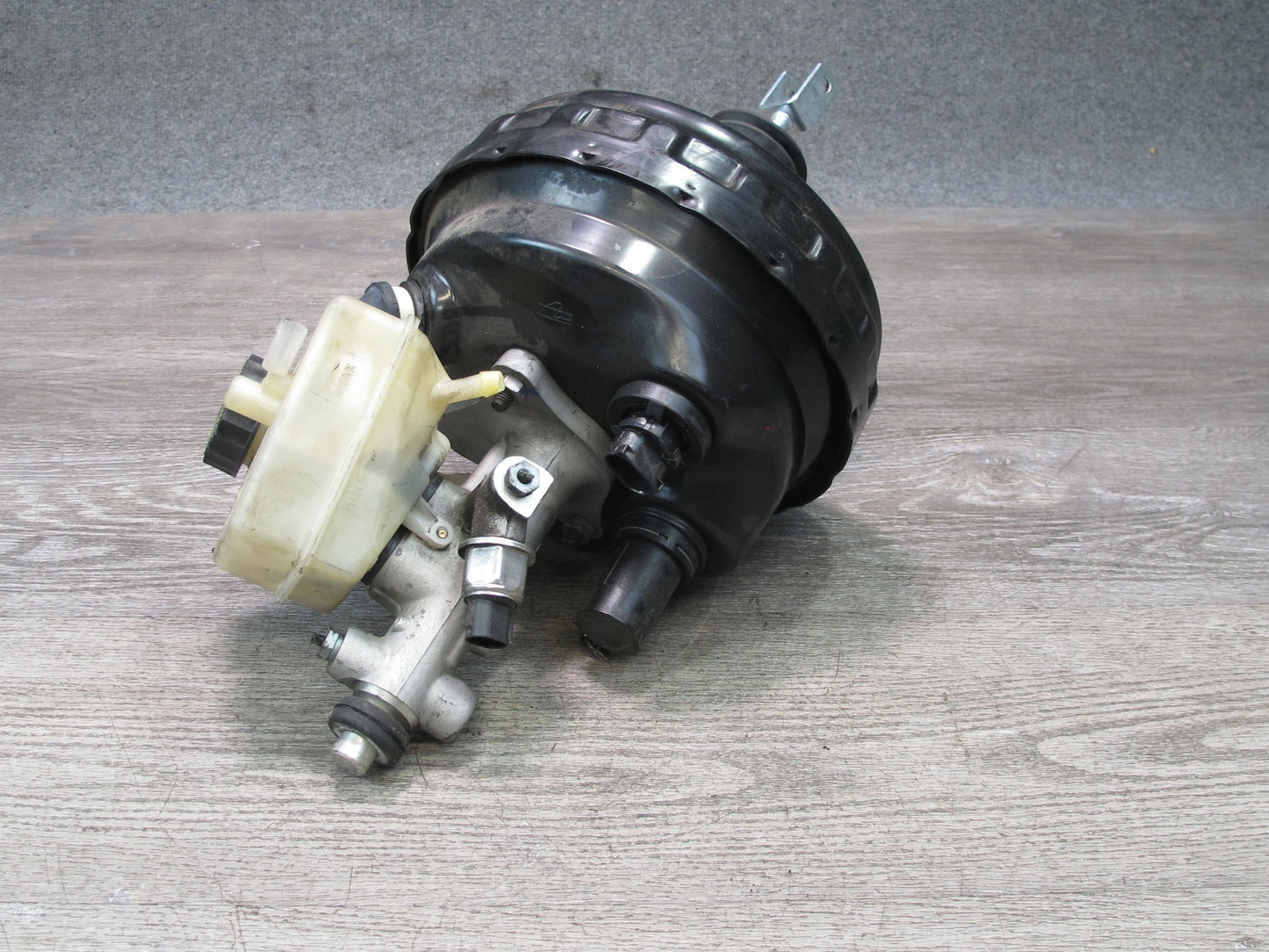 05-11 Mercedes R171 Slk-class Brake Master Cylinder Booster Fluid Reservoir OEM