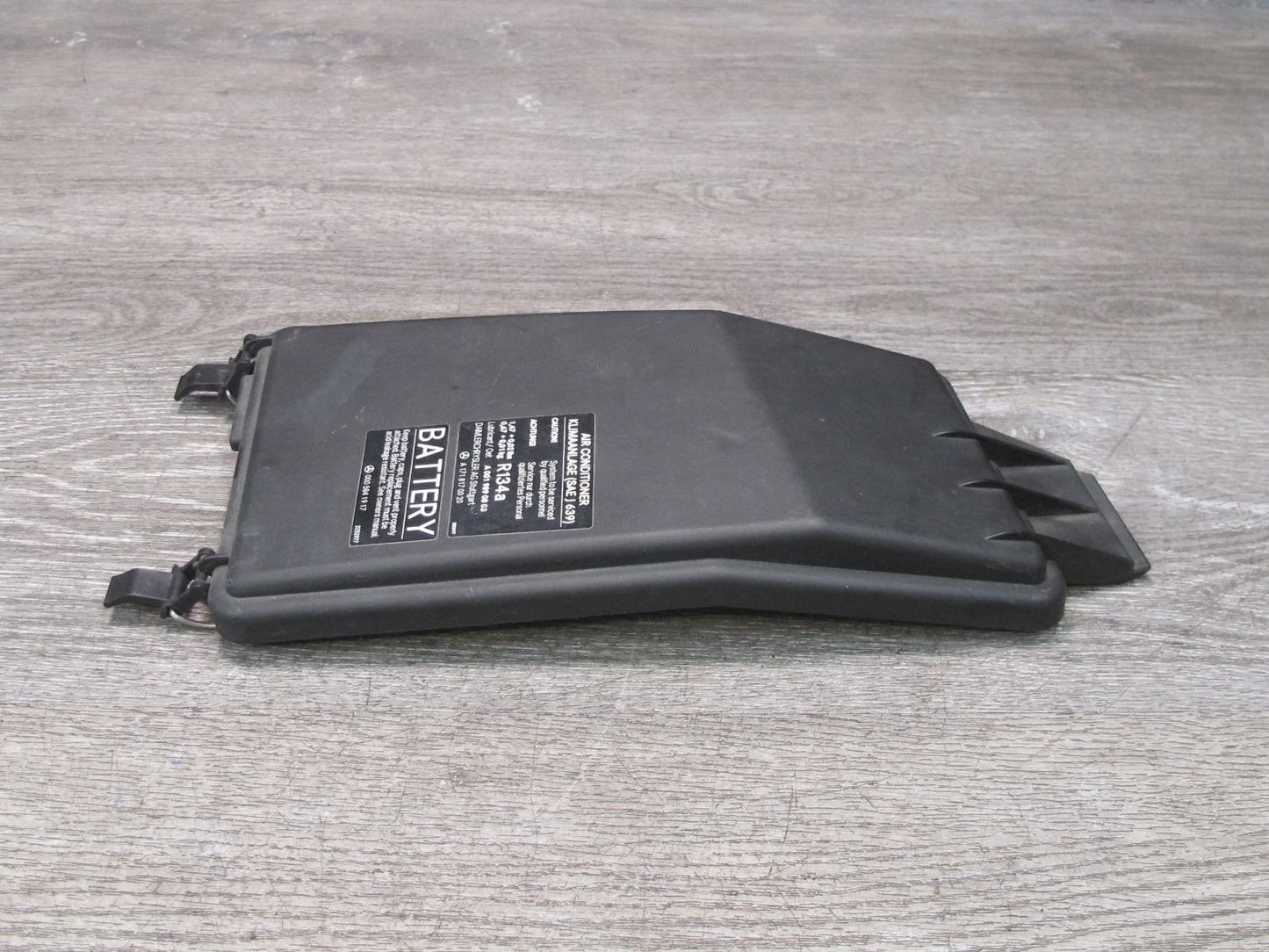05-11 Mercedes R171 Slk-class Front Fuse Relay Box Lid Cover 1715400082 OEM