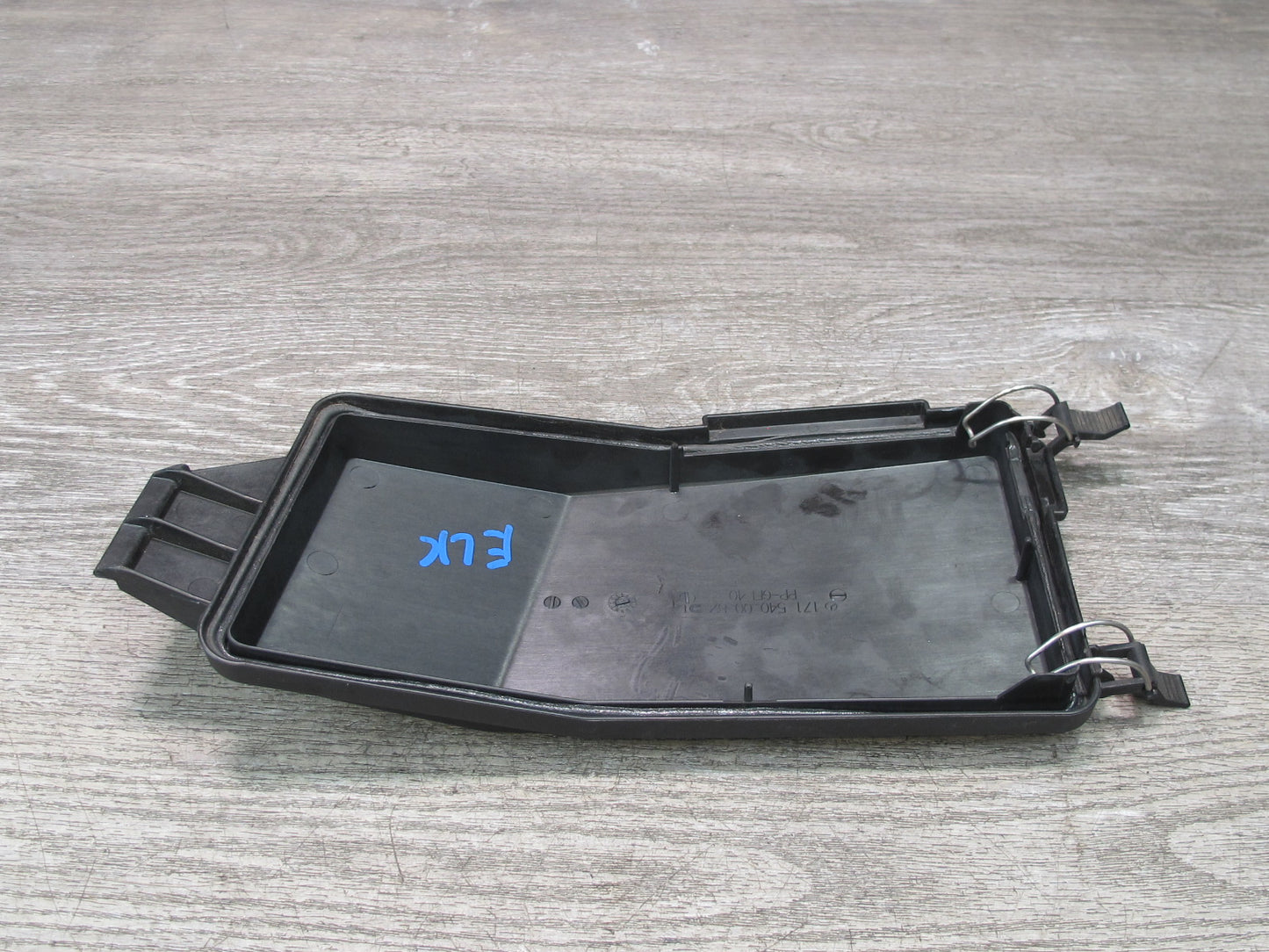 05-11 Mercedes R171 Slk-class Front Fuse Relay Box Lid Cover 1715400082 OEM