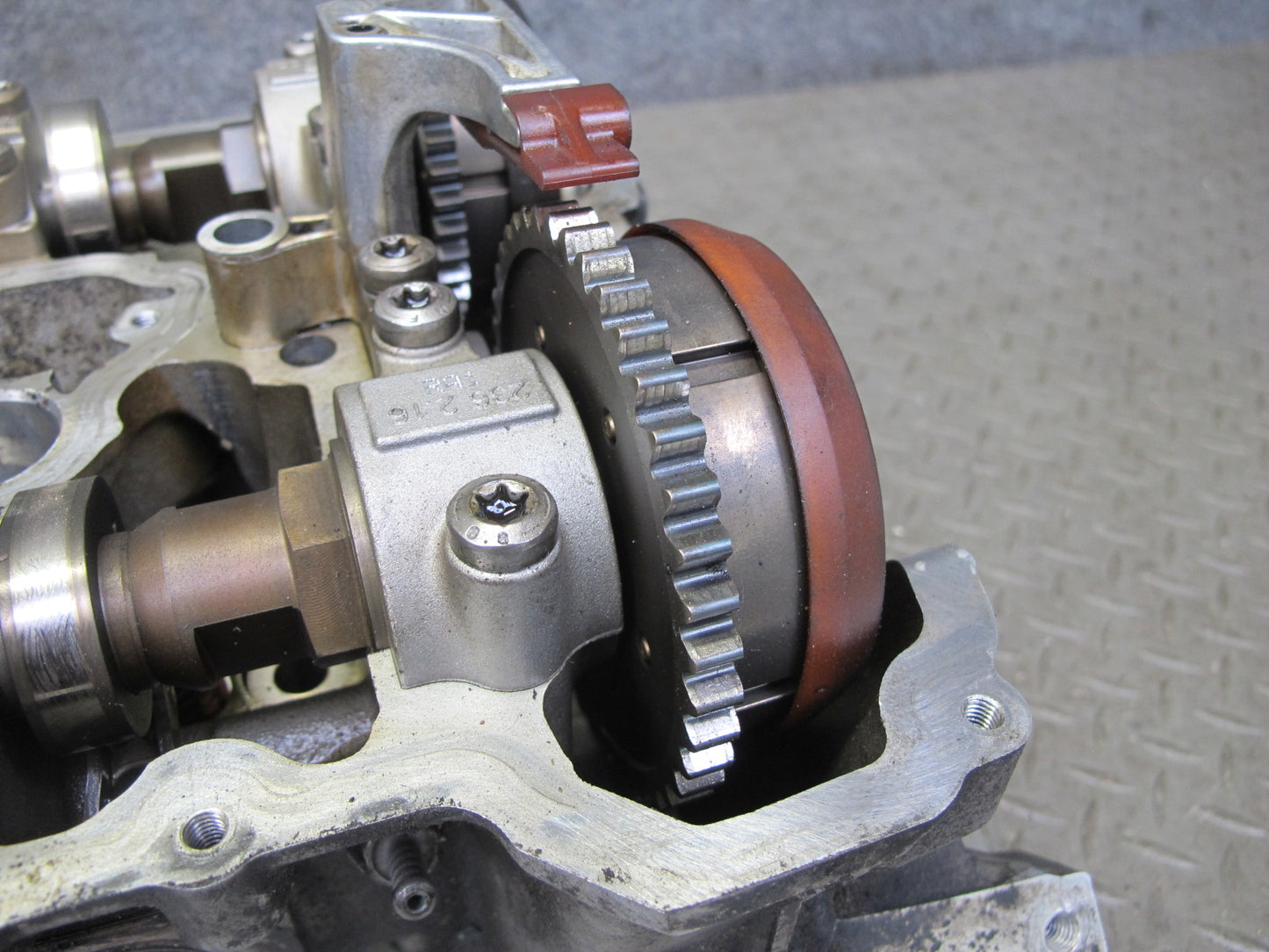 2010-2014 BMW E71 X6M 4.4L S63 Engine Motor Left Cylinder Head w Camshafts 86k