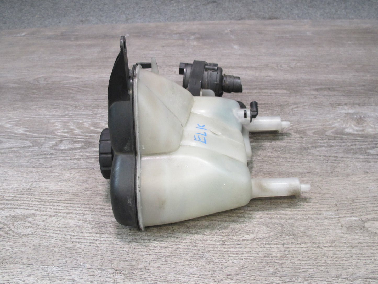 05-11 Mercedes R171 Slk-class Engine Expansion Overflow Reservoir Tank OEM