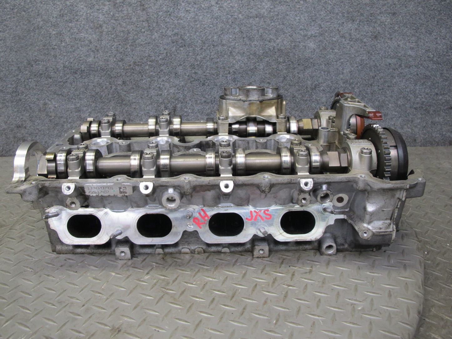 2010-2014 BMW E71 X6M 4.4L S63 Engine Motor Right Cylinder Head w Camshafts 86k